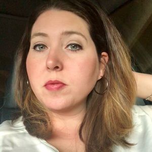 Meet your Posher, Leah